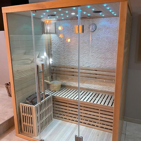 La Nuit De Reve Suite Privative Jaccuzi Sauna Suite 2 Crouy Exterior photo