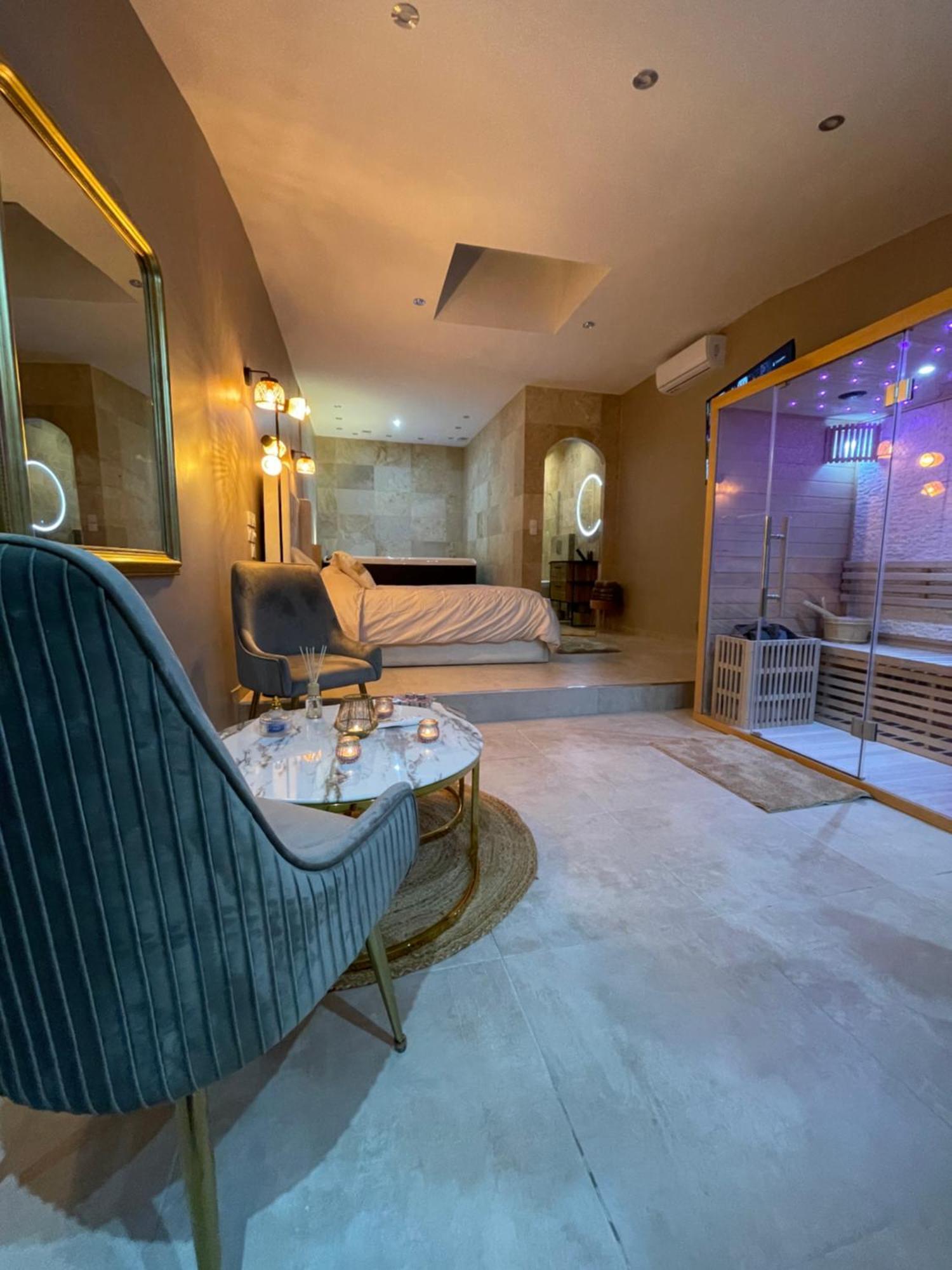 La Nuit De Reve Suite Privative Jaccuzi Sauna Suite 2 Crouy Exterior photo