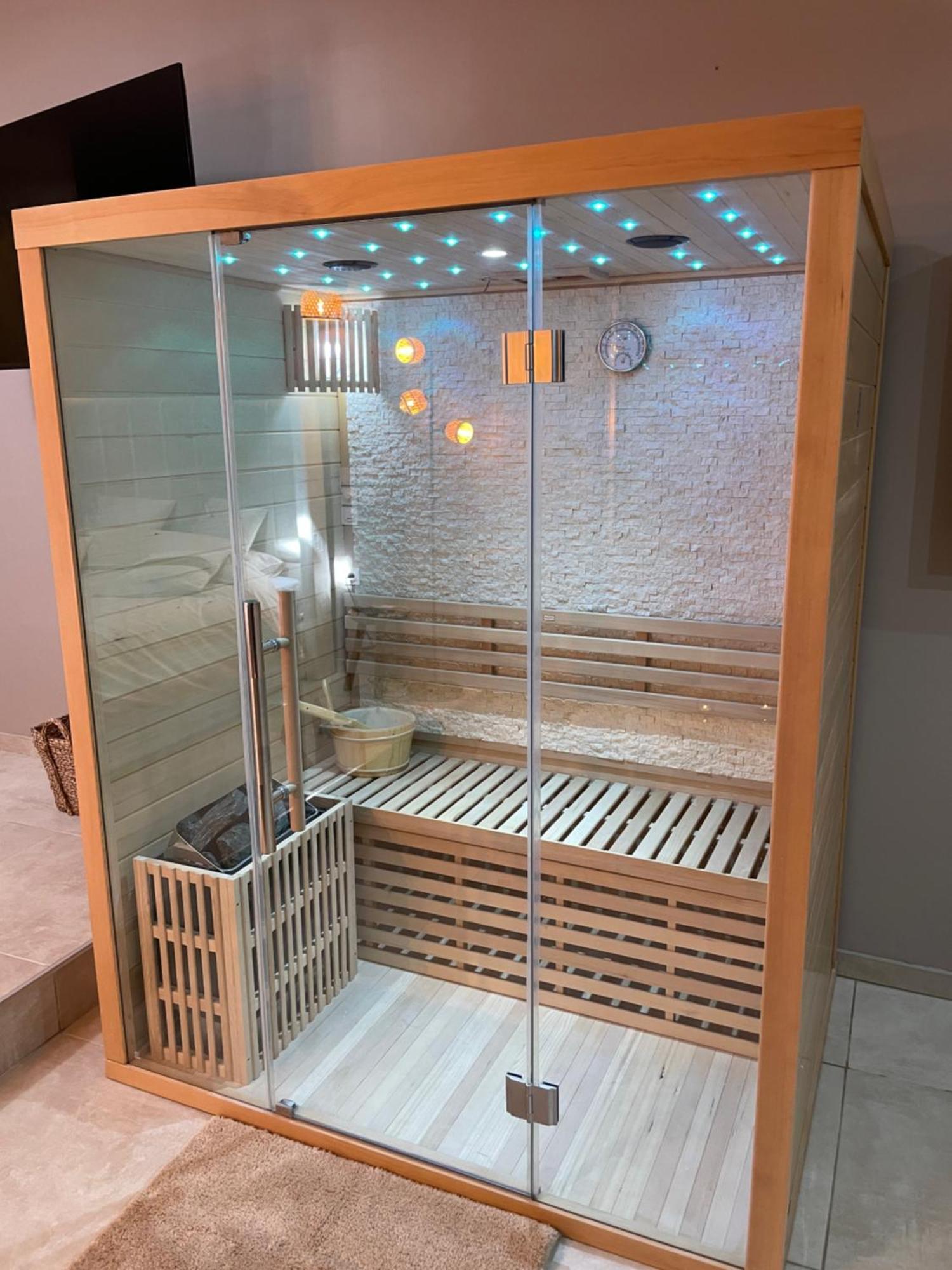 La Nuit De Reve Suite Privative Jaccuzi Sauna Suite 2 Crouy Exterior photo