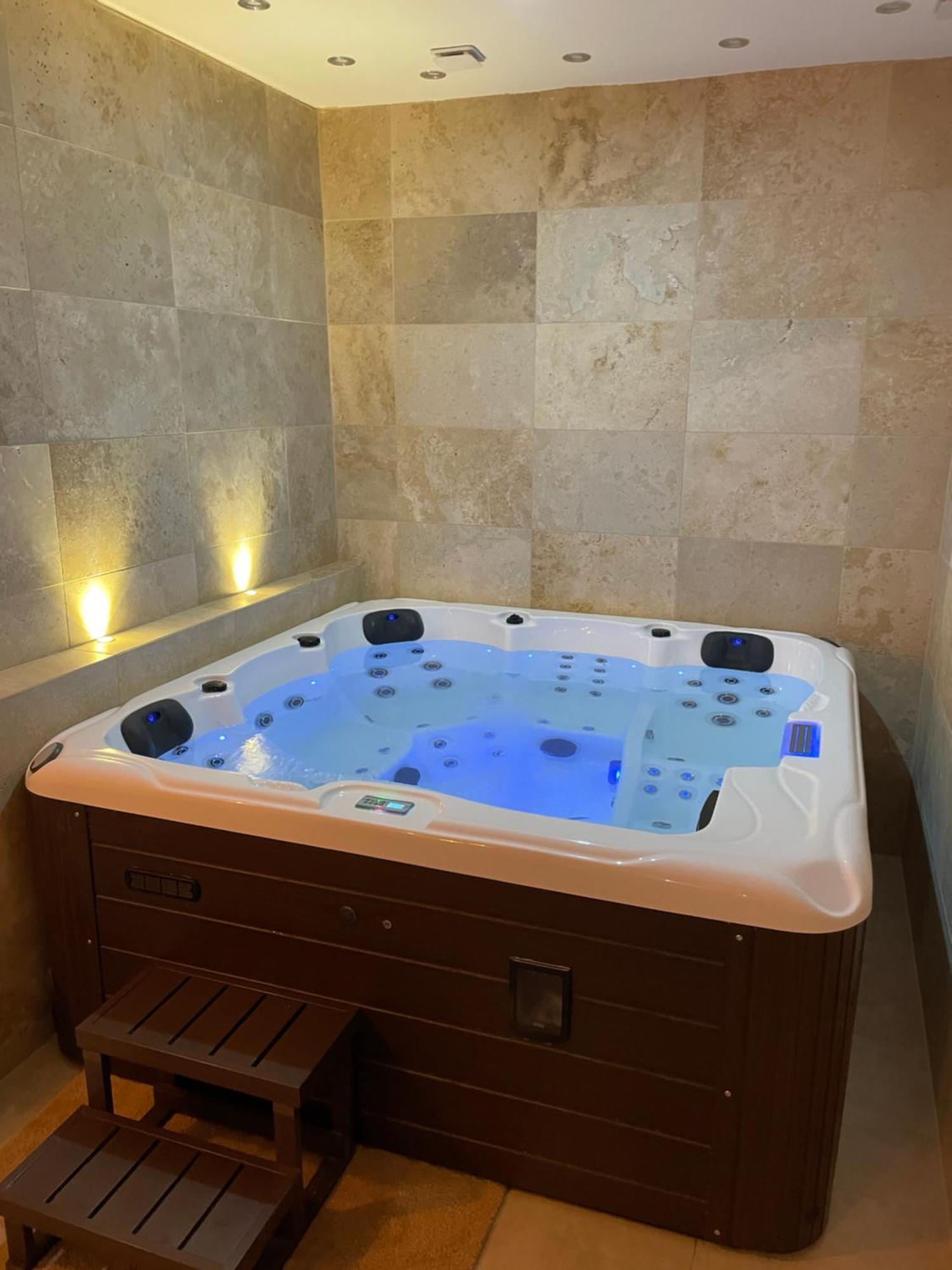 La Nuit De Reve Suite Privative Jaccuzi Sauna Suite 2 Crouy Exterior photo